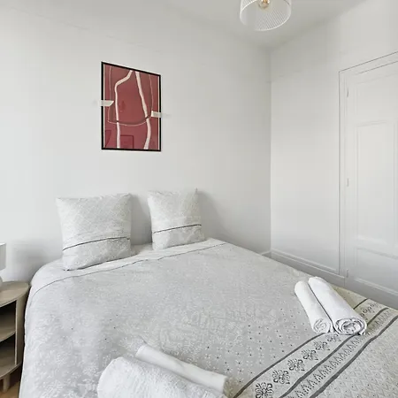 T4 Elegant Et Lumineux Coeur De Ville, Balcon Апартаменты Труа