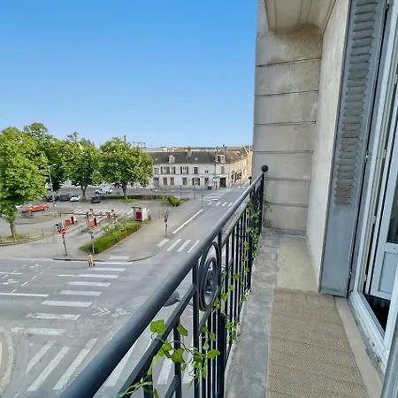 T4 Elegant Et Lumineux Coeur De Ville, Balcon Apartman