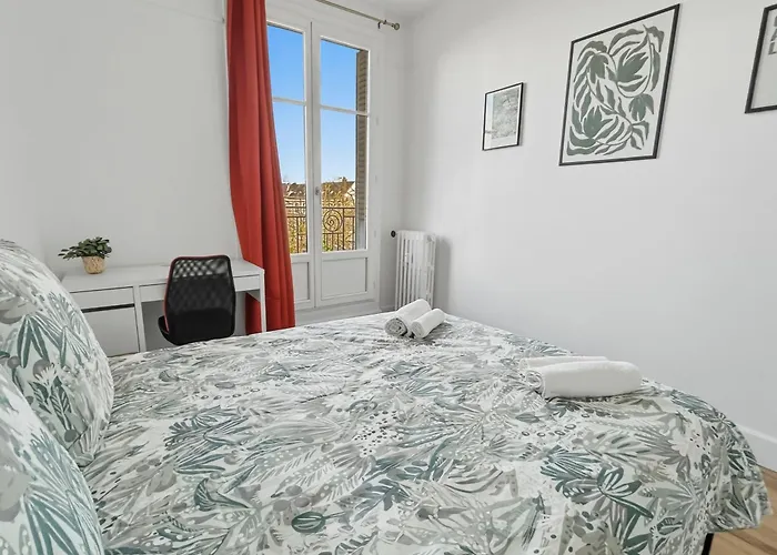 T4 Elegant Et Lumineux Coeur De Ville, Balcon Апартаменты Труа