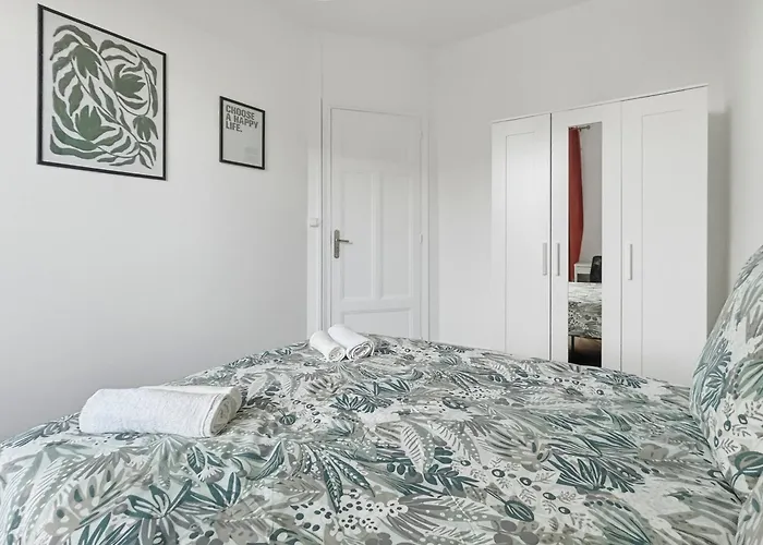 T4 Elegant Et Lumineux Coeur De Ville, Balcon Апартаменты Труа